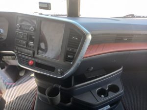 Sany-Diesel-Heavy-Ukraine-4X2-Flat-Roof-Models-Ukr1.5